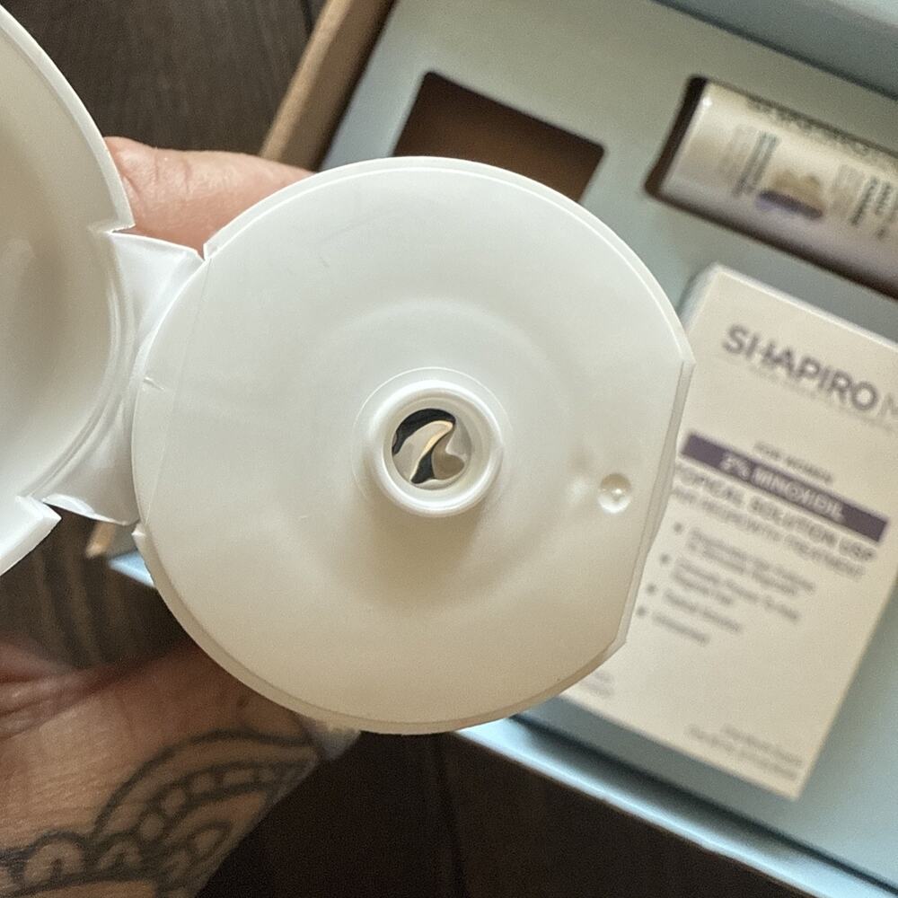 Women's Hair Regrowth Kit: Shampoo, Conditioner, 2% Minoxidil, Leave-In Foam - Picture 13 of 15